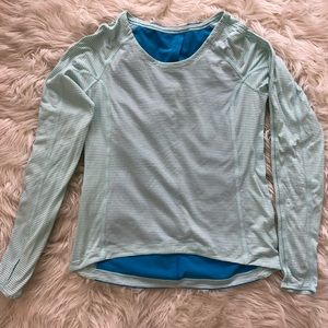 Lululemon Women’s lightweight shirt